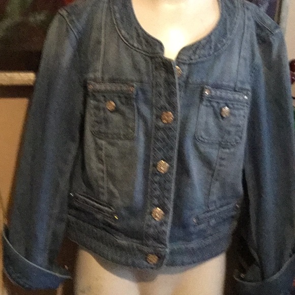Black and white short Jean jacket size 4 - Picture 2 of 6